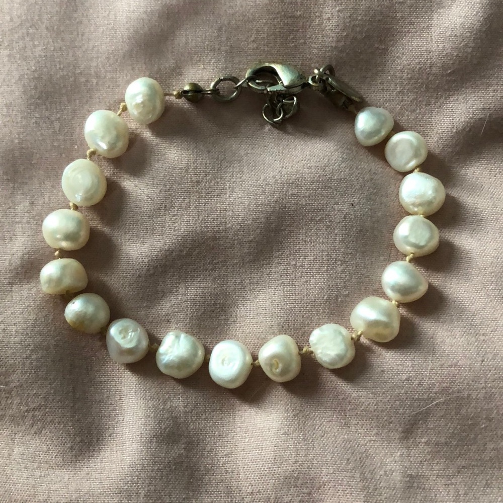 Pearl bracelet
